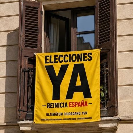 Bandera de Elecciones ya colgada en una ventana