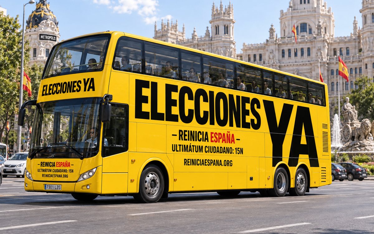 Autobús urbano de dos pisos con el lateral vinilado en amarillo con el cartel de Elecciones ya