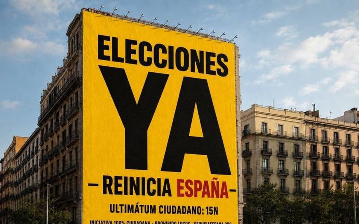 Lona amarilla de Elecciones ya cubriendo la fachada entera de un edificio en una avenida